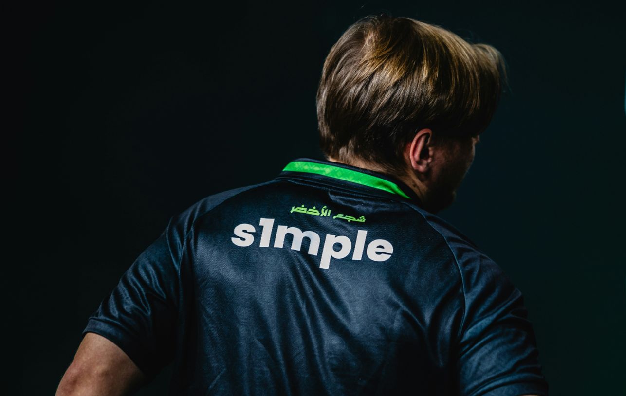 鸡哥发威！ EliGE 1.80Rating帮助队伍晋级1／4决赛